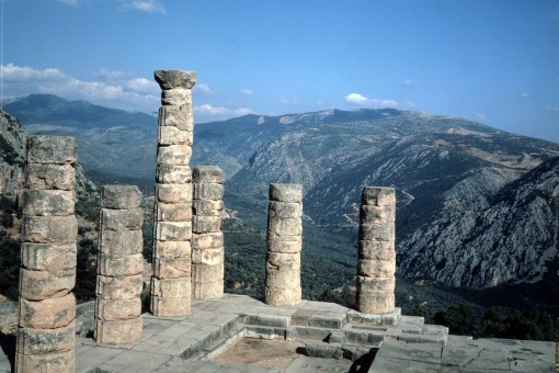 Delphi naos Apollona 510 340